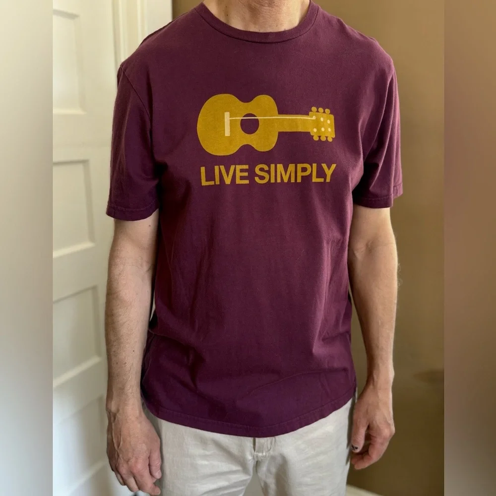 Patagonia Organic Cotton Purple Maroon Tee with Guitar and LIVE SIMPLY graphic - Picture 2 of 7